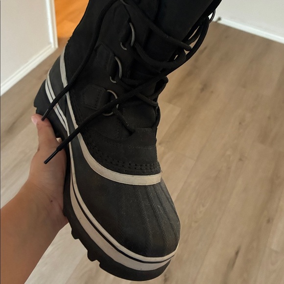 Sorel women’s Waterproof Black Boots like new 🆕 - Picture 4 of 4